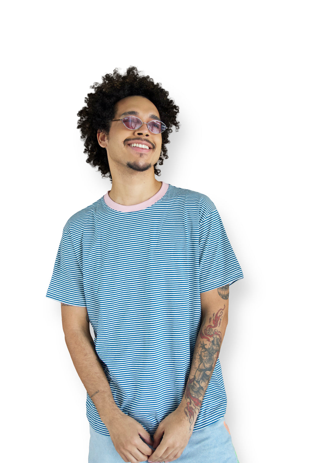 Camiseta Listrada Gola Rosa