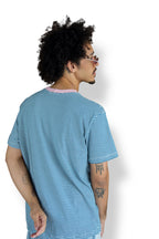 Camiseta Listrada Gola Rosa